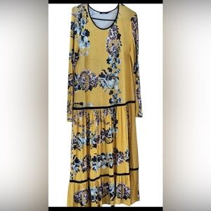 Annabelle Dress Sz M Midi Boho floral  Gypsy Hippie